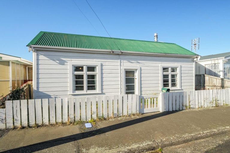 Photo of property in 15 Osmond Street, South Dunedin, Dunedin, 9012