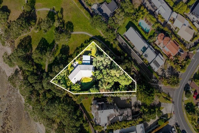 Photo of property in 103 Churchill Road, Murrays Bay, Auckland, 0630