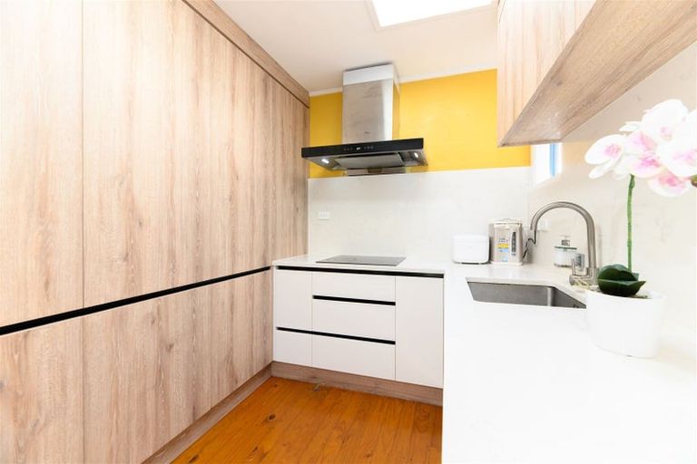 Photo of property in 1/41 Domain Road, Glenfield, Auckland, 0629