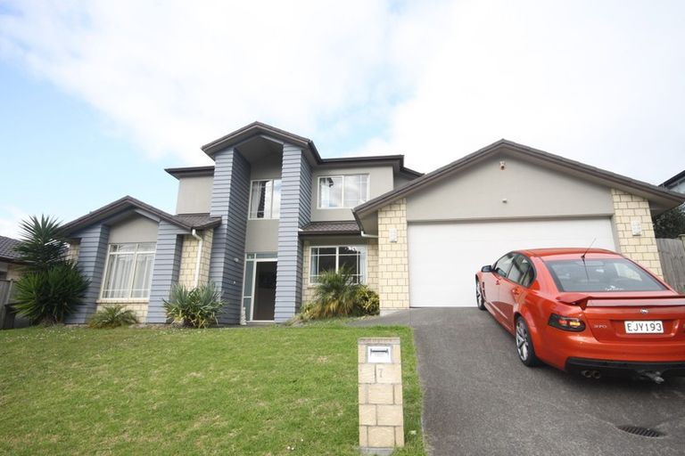 Photo of property in 7 Kunzea Place, Greenhithe, Auckland, 0632