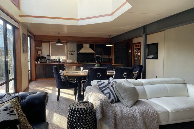 Photo of property in 10 Oxford Road, Rangiora, 7400