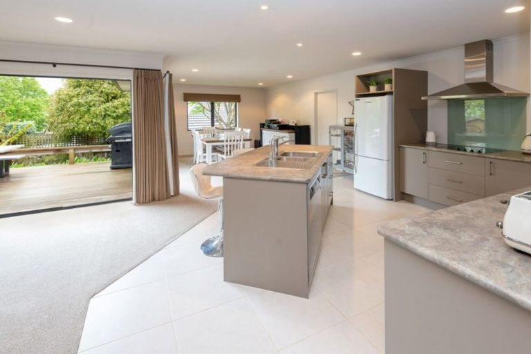 Photo of property in 8 Arthur Carwen Place, Pukekohe, 2120