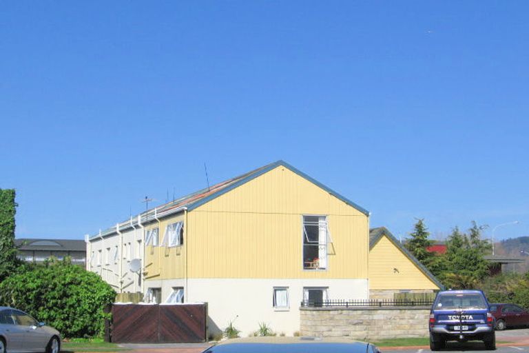 Photo of property in 1296 Hinemaru Street, Rotorua, 3010