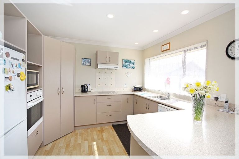 Photo of property in 93a Queen Street West, Levin, 5510