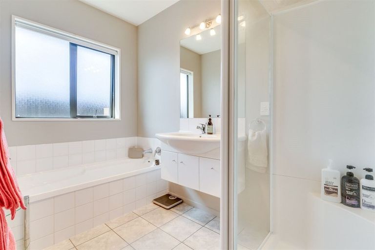 Photo of property in 68 Kaniere Avenue, Hei Hei, Christchurch, 8042