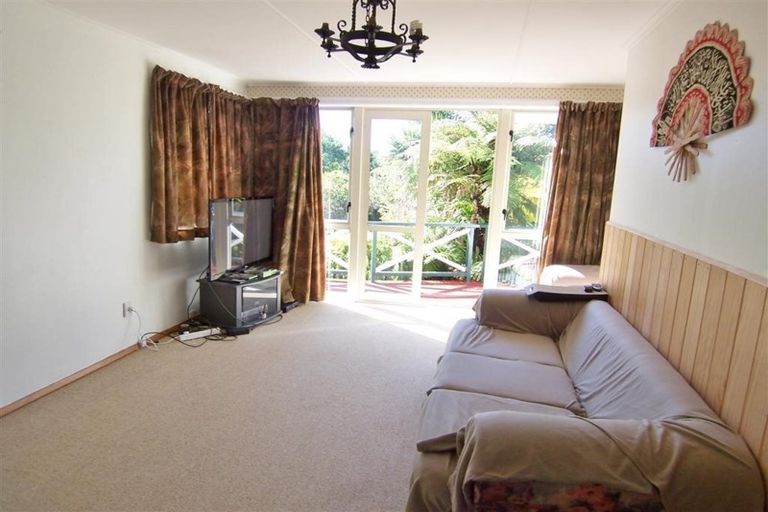 Photo of property in 13 Horomona Road, Paekakariki, 5034