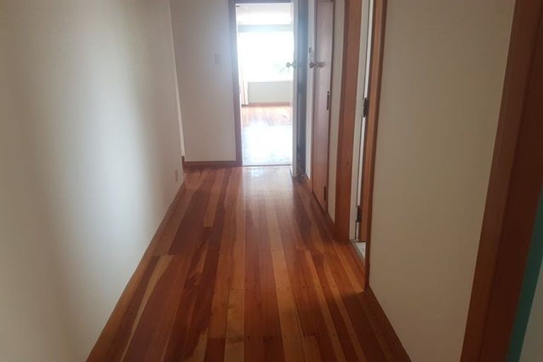 Photo of property in 2 Luton Street, Hokowhitu, Palmerston North, 4410