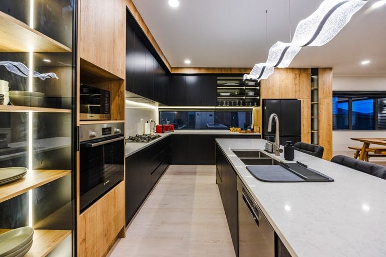 Photo of property in 74 Tir Conaill Avenue, Flat Bush, Auckland, 2019