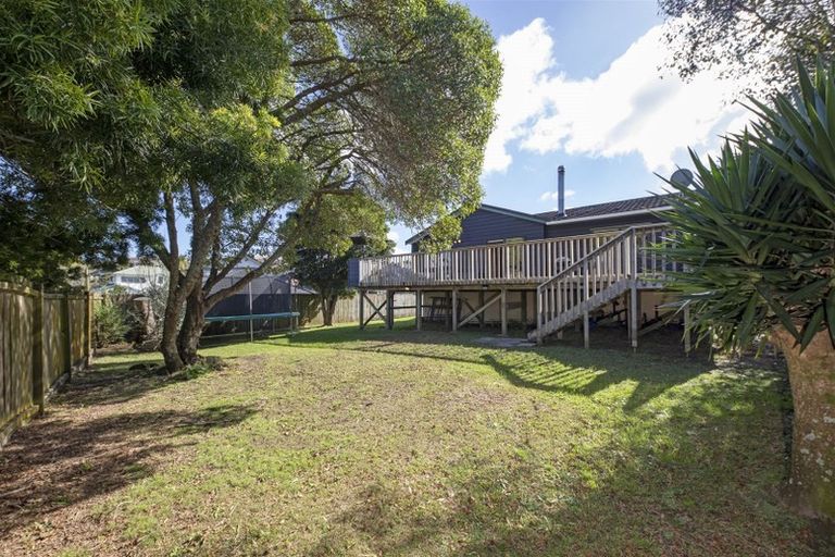 Photo of property in 11 Marlin Street, West Harbour, Auckland, 0618