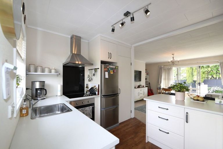 Photo of property in 4/50 Middle Road, Havelock North, 4130