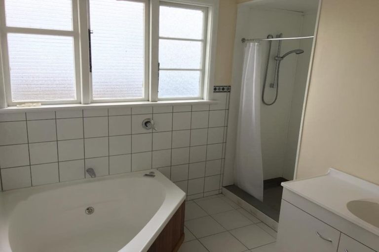 Photo of property in 39 Cuffs Road, Wainoni, Christchurch, 8061