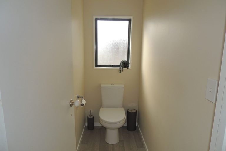 Photo of property in 7 Parfitt Place, Ngatea, 3503