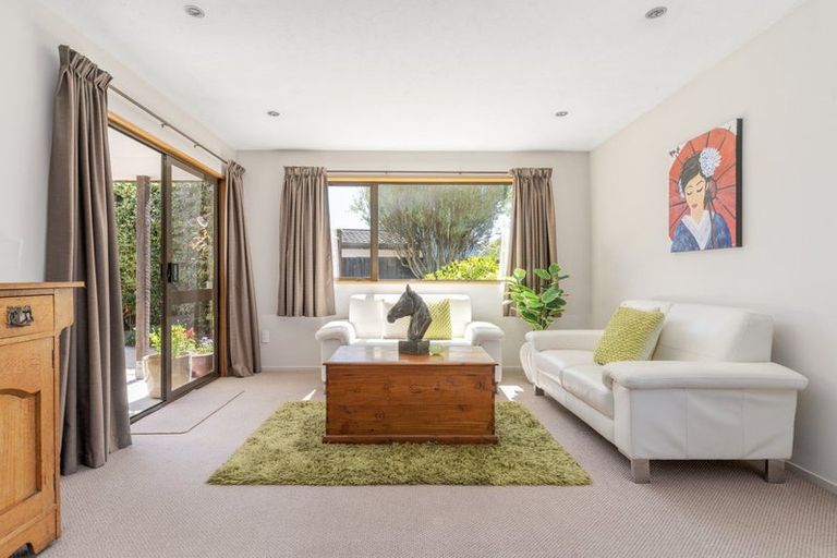 Photo of property in 75 Apsley Drive, Avonhead, Christchurch, 8042