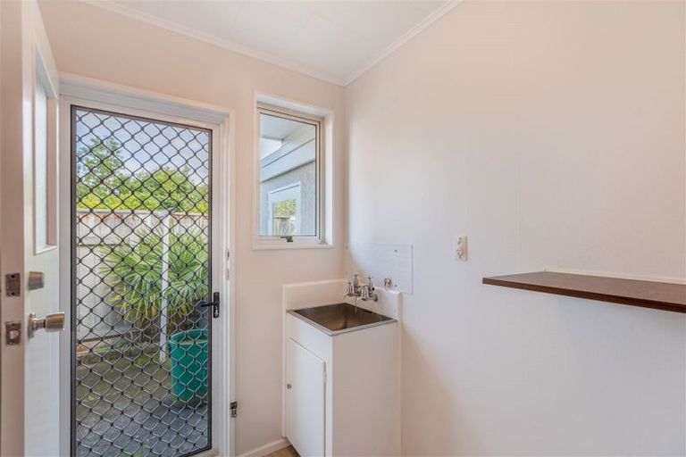 Photo of property in 108a Avondale Road, Taradale, Napier, 4112