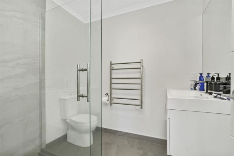 Photo of property in 12 Springside Court, Huntington, Hamilton, 3210