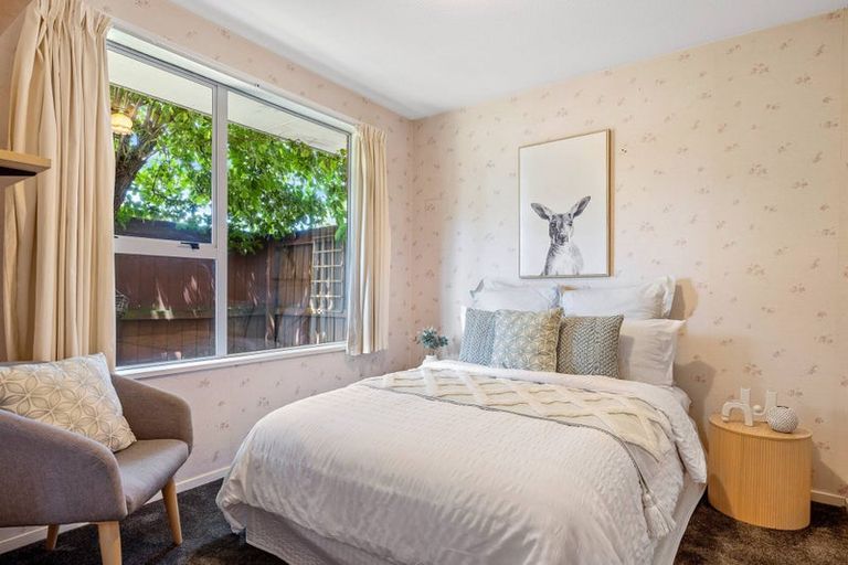 Photo of property in 2/98 Buchanans Road, Hei Hei, Christchurch, 8042