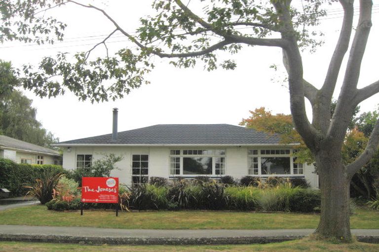 Photo of property in 12 Scotston Avenue, St Albans, Christchurch, 8052