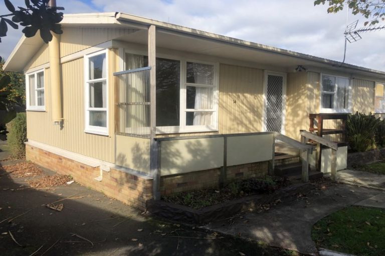 Photo of property in 14 Tatariki Street, Rosehill, Papakura, 2113