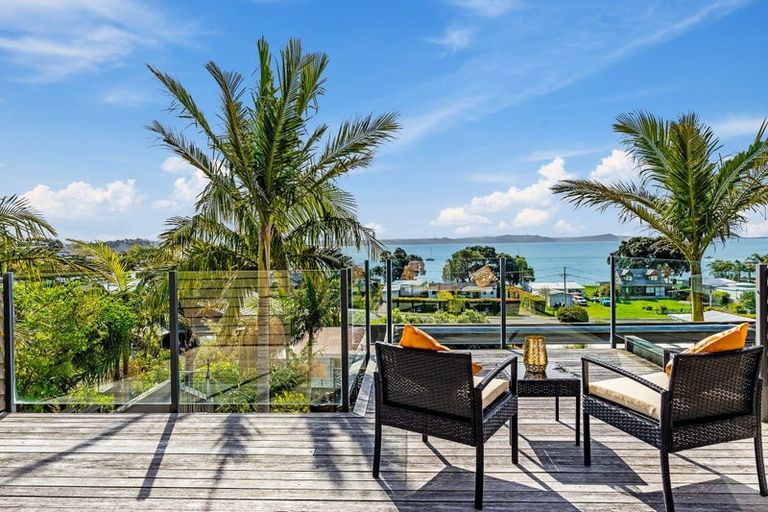 Photo of property in 20 De Luen Avenue, Tindalls Beach, Whangaparaoa, 0930