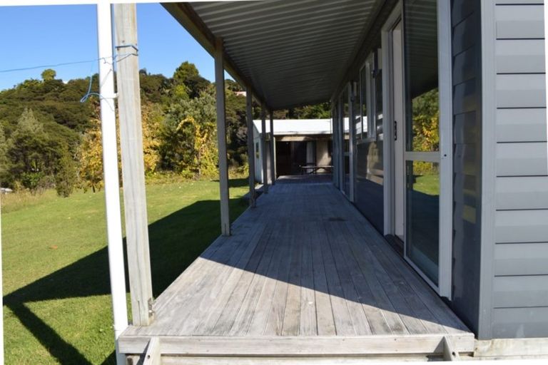 Photo of property in 22 Puriri Place, Tuateawa, Coromandel, 3583