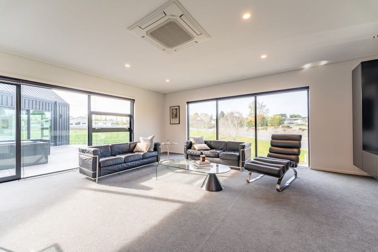 Photo of property in 124 Mountain View Road, Gleniti, Timaru, 7910