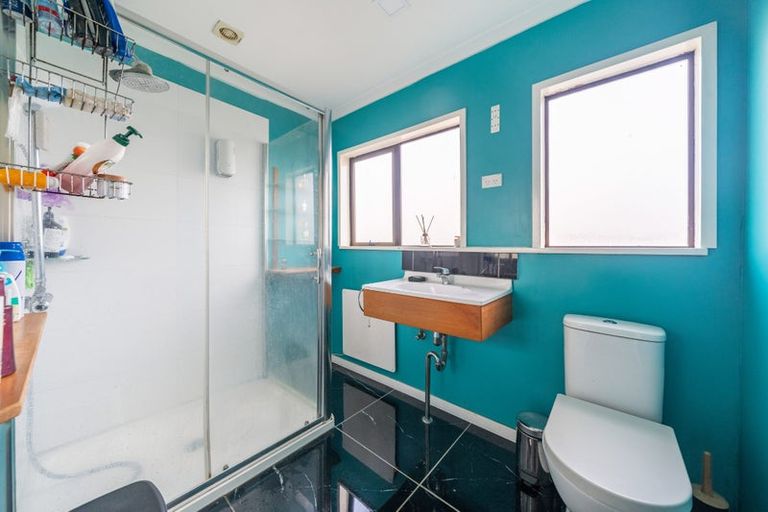 Photo of property in 6 Edelweiss Grove, Timberlea, Upper Hutt, 5018