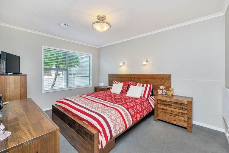 Photo of property in 49 Stapleford Crescent, Browns Bay, Auckland, 0630