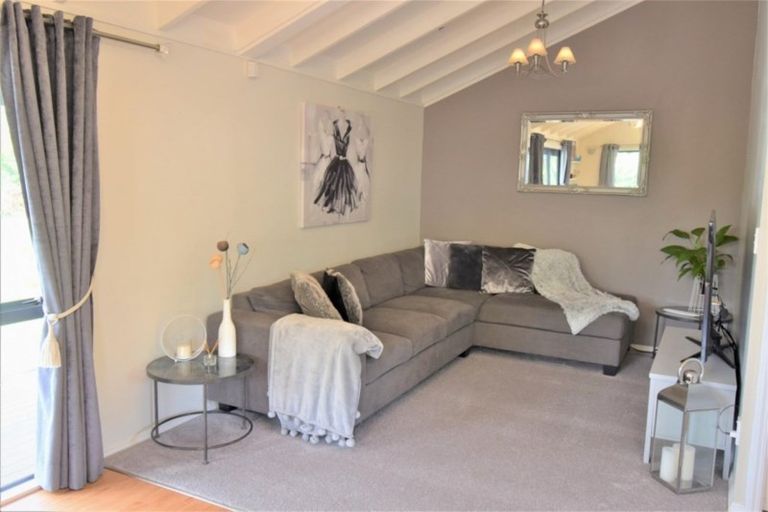 Photo of property in 372 Arapaepae Road South, Levin, 5571