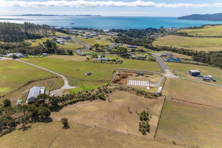 Photo of property in 14 Amelie Place, Coopers Beach, 0420