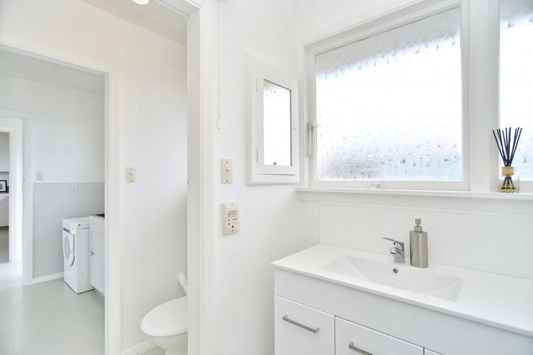 Photo of property in 10 Fairford Street, Bishopdale, Christchurch, 8053