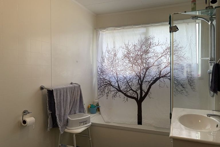 Photo of property in 3/1204 Heretaunga Street East, Parkvale, Hastings, 4122