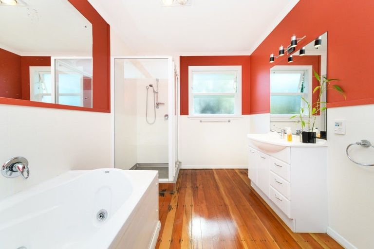 Photo of property in 33 Long Melford Road, Awapuni, Palmerston North, 4412