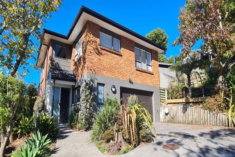 Photo of property in 16 Valdese Rise, Browns Bay, Auckland, 0630