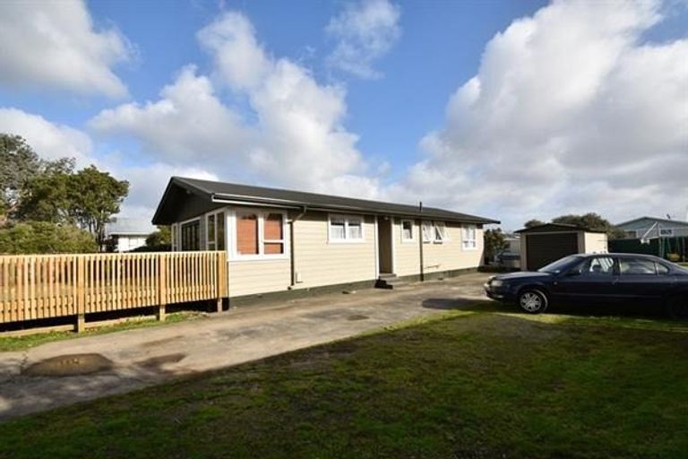 Photo of property in 17 Winiata Terrace, Papakura, 2110