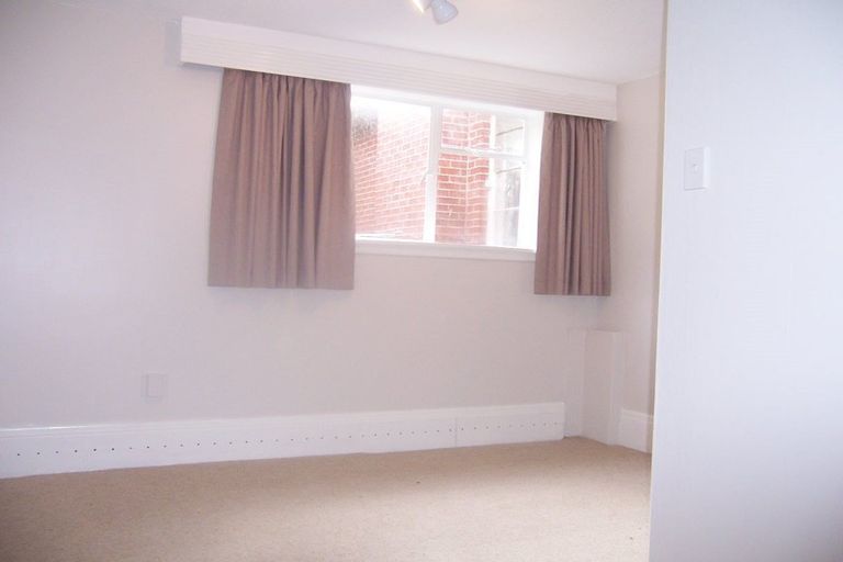 Photo of property in 7 The Drive, Tawa, Wellington, 5028