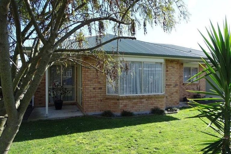 Photo of property in 24 Reeve Street, Levin, 5510