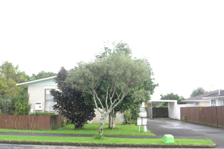 Photo of property in 1/117 Pigeon Mountain Road, Half Moon Bay, Auckland, 2012