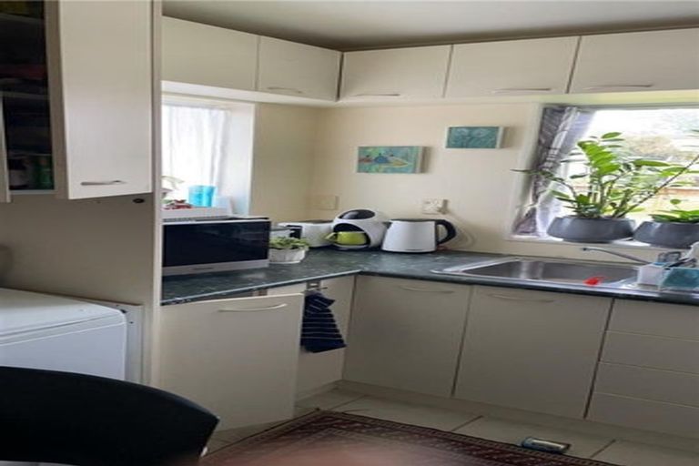 Photo of property in 12 Malin Place, Pinehill, Auckland, 0632