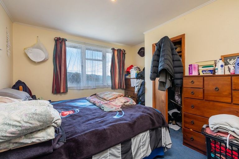 Photo of property in 25 Northumberland Street, Cannons Creek, Porirua, 5024