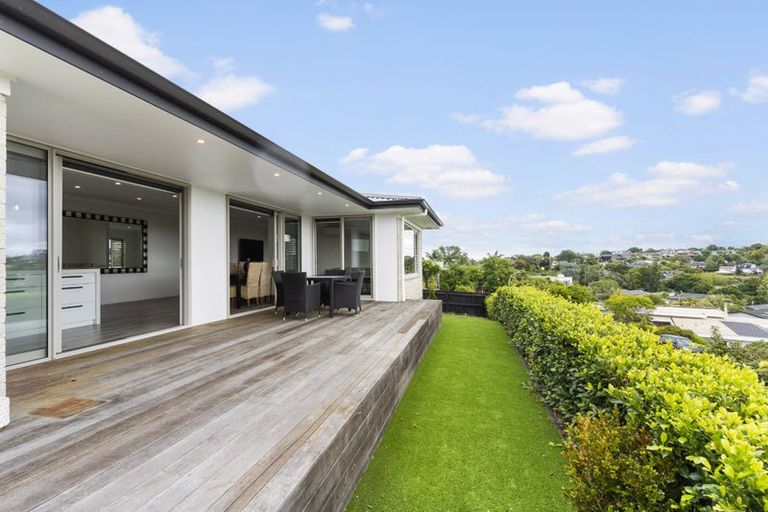 Photo of property in 17 Chilton Place, Howick, Auckland, 2014