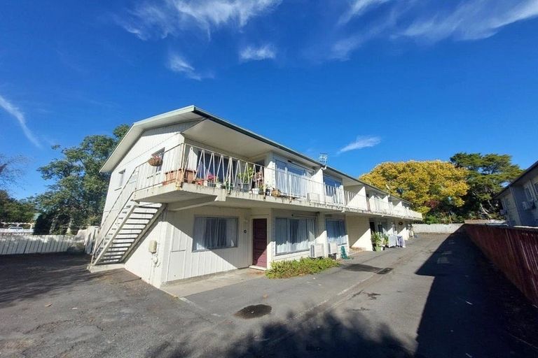 Photo of property in 10/869 Heaphy Terrace, Claudelands, Hamilton, 3214