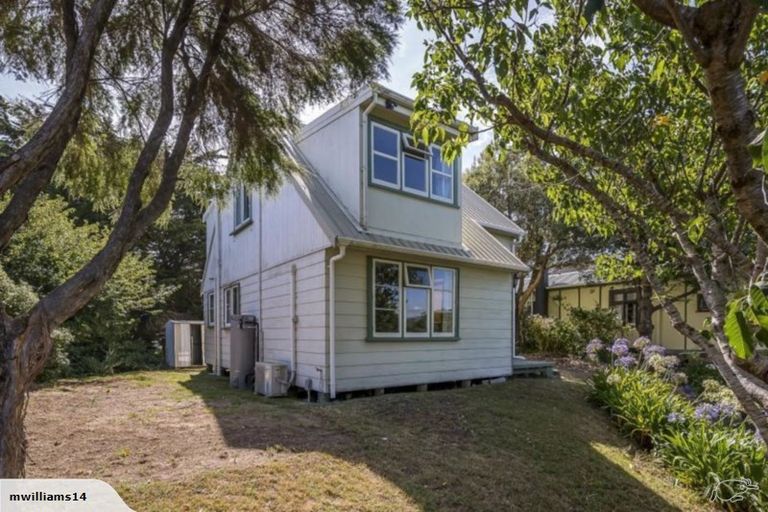 Photo of property in 51 Renown Road, Raumati South, Paraparaumu, 5032