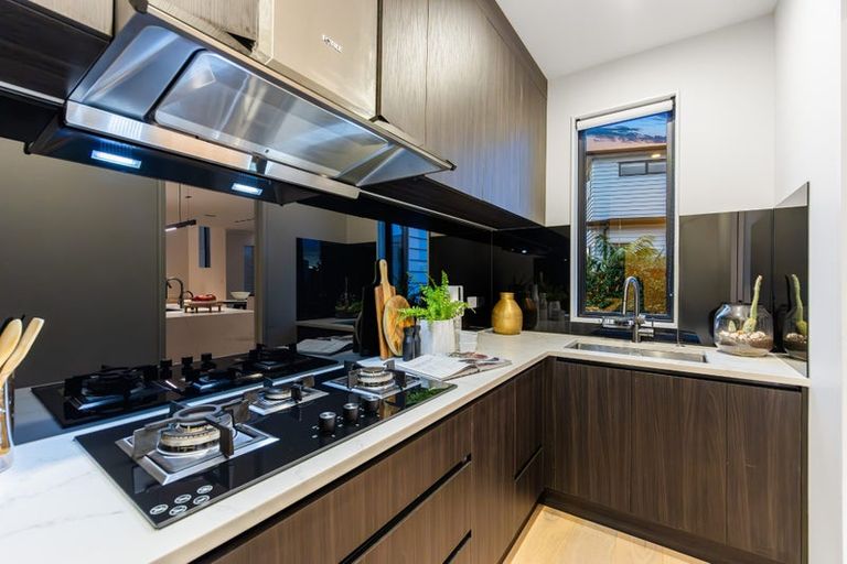 Photo of property in 7 Headsail Drive, Long Bay, Auckland, 0630