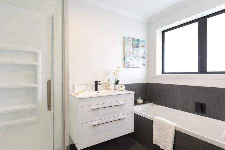 Photo of property in 22 Reidy Place, Pukekohe, 2120