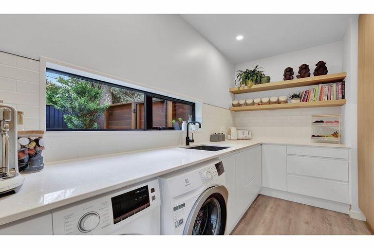 Photo of property in 2/169 Saint Albans Street, St Albans, Christchurch, 8014