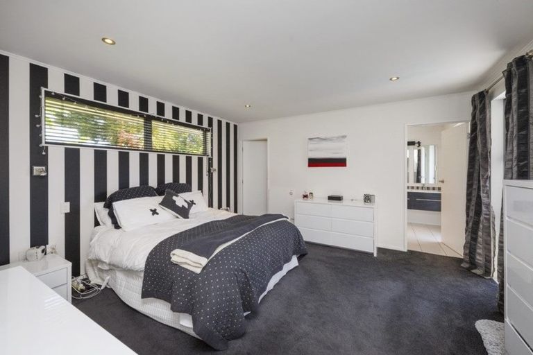 Photo of property in 33 Dittmer Drive, Awapuni, Palmerston North, 4412