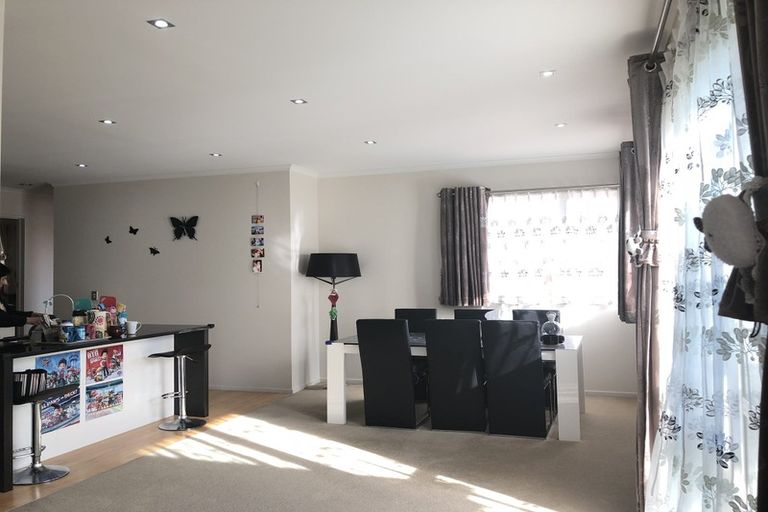 Photo of property in 4 Springvale Drive, Fairview Heights, Auckland, 0632