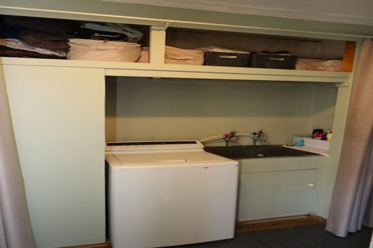 Photo of property in 35 Peel Street, Lawrence, 9532