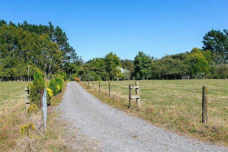 Photo of property in 276 Tikorangi Road, Tikorangi, Waitara, 4383