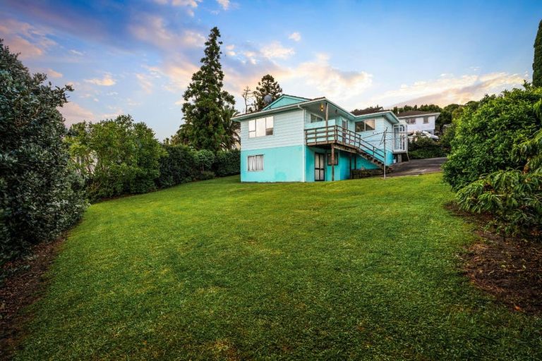 Photo of property in 18 Peterhouse Place, West Harbour, Auckland, 0618